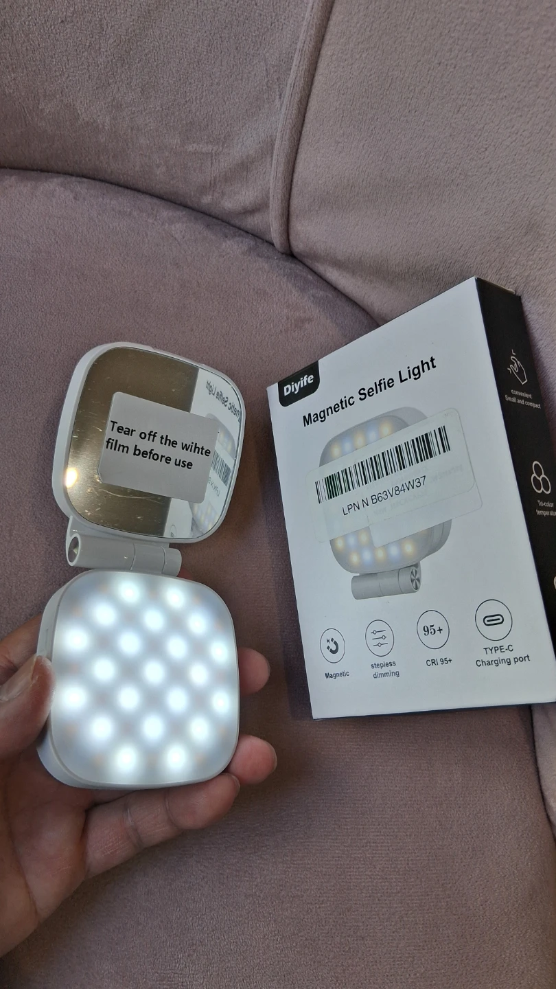 Selfie Light Mirror for make up selfie or phone stand - photo 4