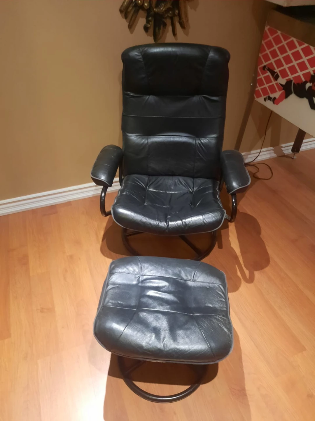 Black Leather Recliner Chair with Ottoman