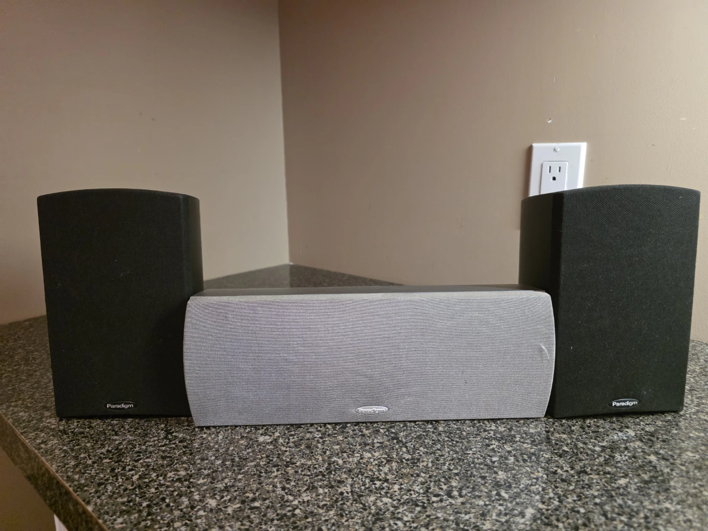 Paradigm Speaker Set - Tower, Center, and Bookshelf Speakers - photo 2
