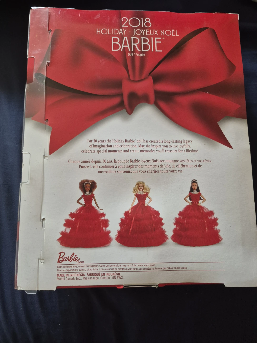 Barbie Signature 2018 Holiday Joyeux Noël Doll - photo 2