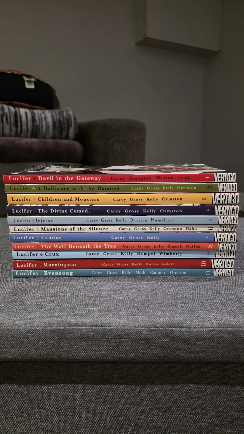 Graphic novel/books - photo 2