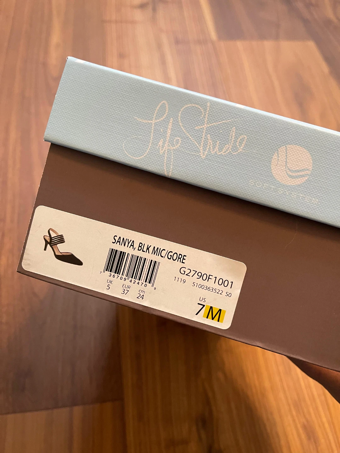 Brand new ladies shoe - photo 3