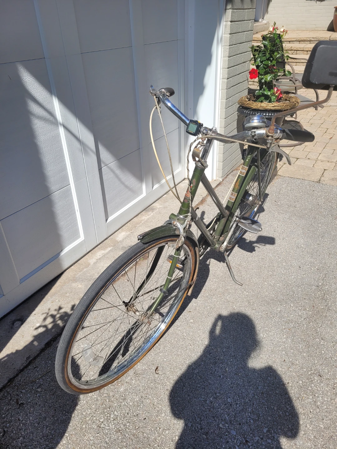 Vintage 1961 or 1963 Raleigh Sports Bicycle - Green - photo 4