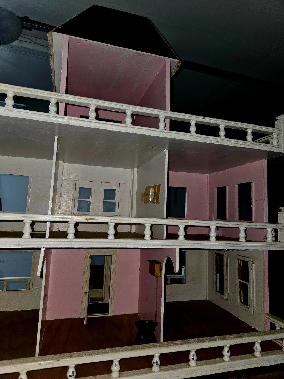 Pink Victorian Dollhouse - photo 2