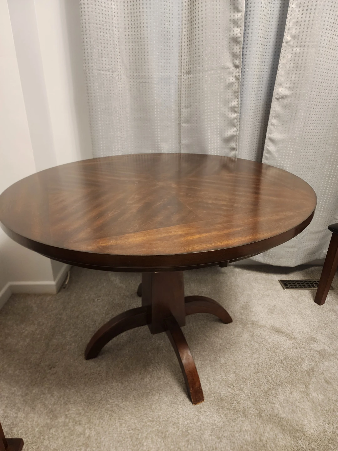 Round Solid Wooden Dining Table - Mint Condition