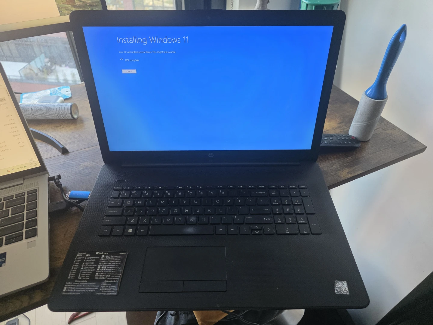 HP Laptop 17 inches - photo 3