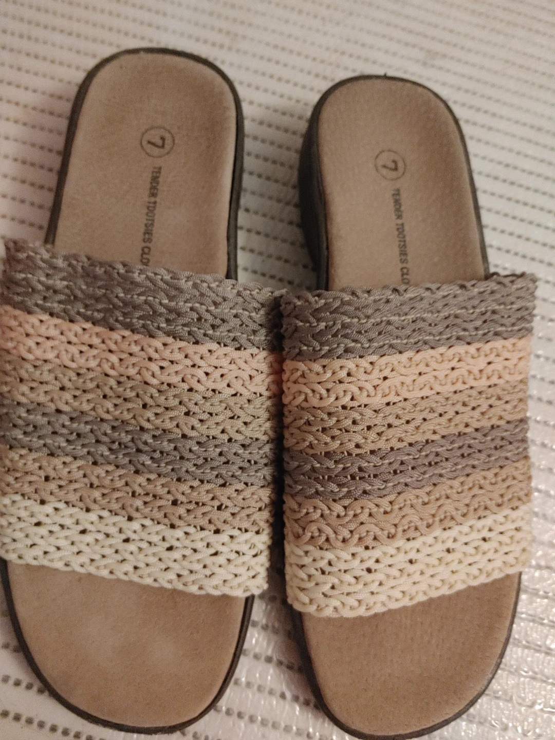 Tender Tootsies Slides Size 7