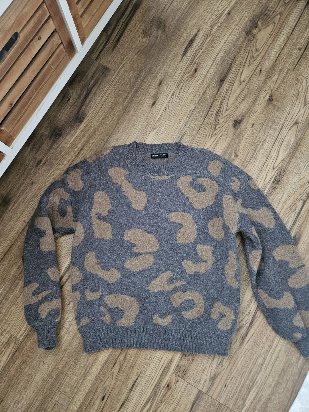 Women's sweater size M
