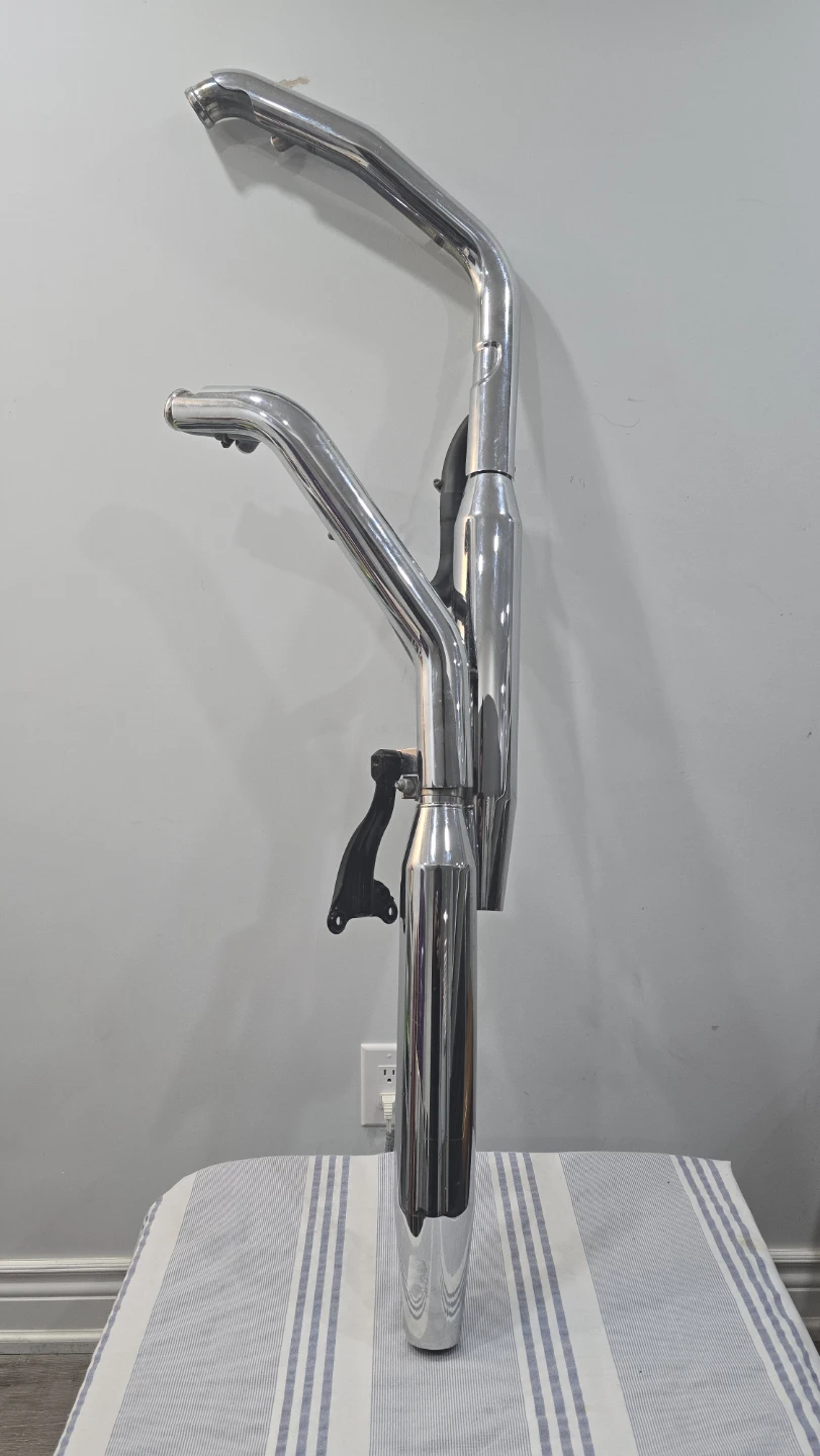 Genuine Harley-Davidson Dyna Exhaust Pipes & Mufflers - photo 2