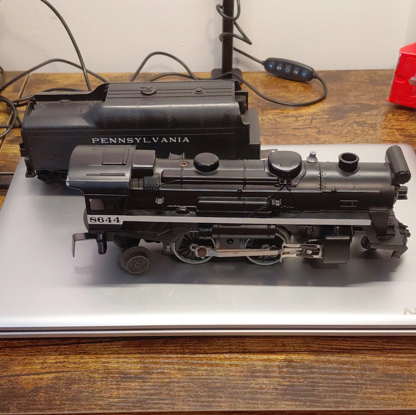 Pennsylvania 8644 Toy Train Engine - photo 4