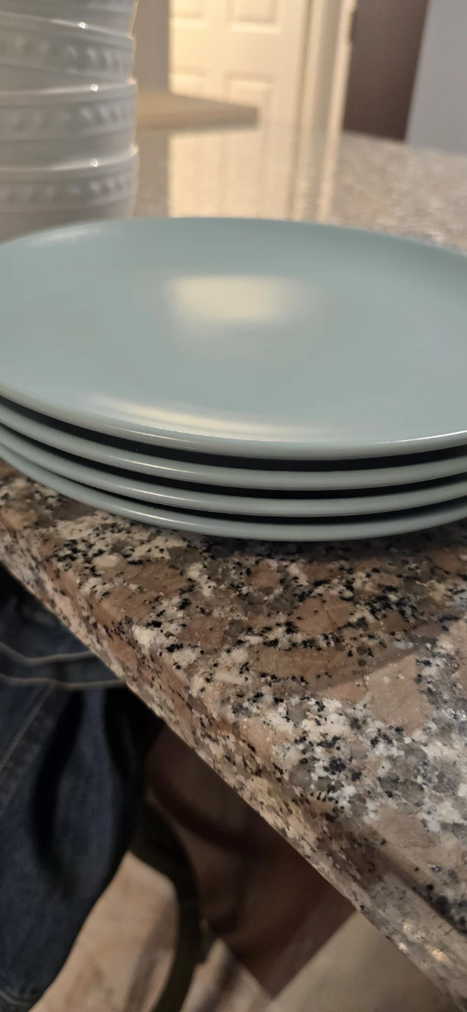 Plates and bowls - photo 4
