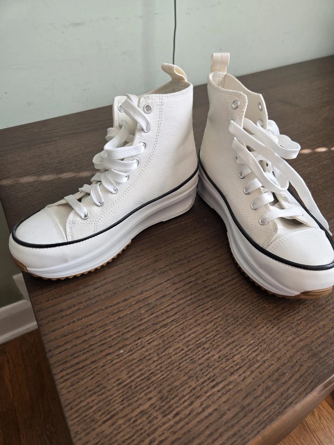 Streetwear Society White Canvas High-Top Sneakers Size 7