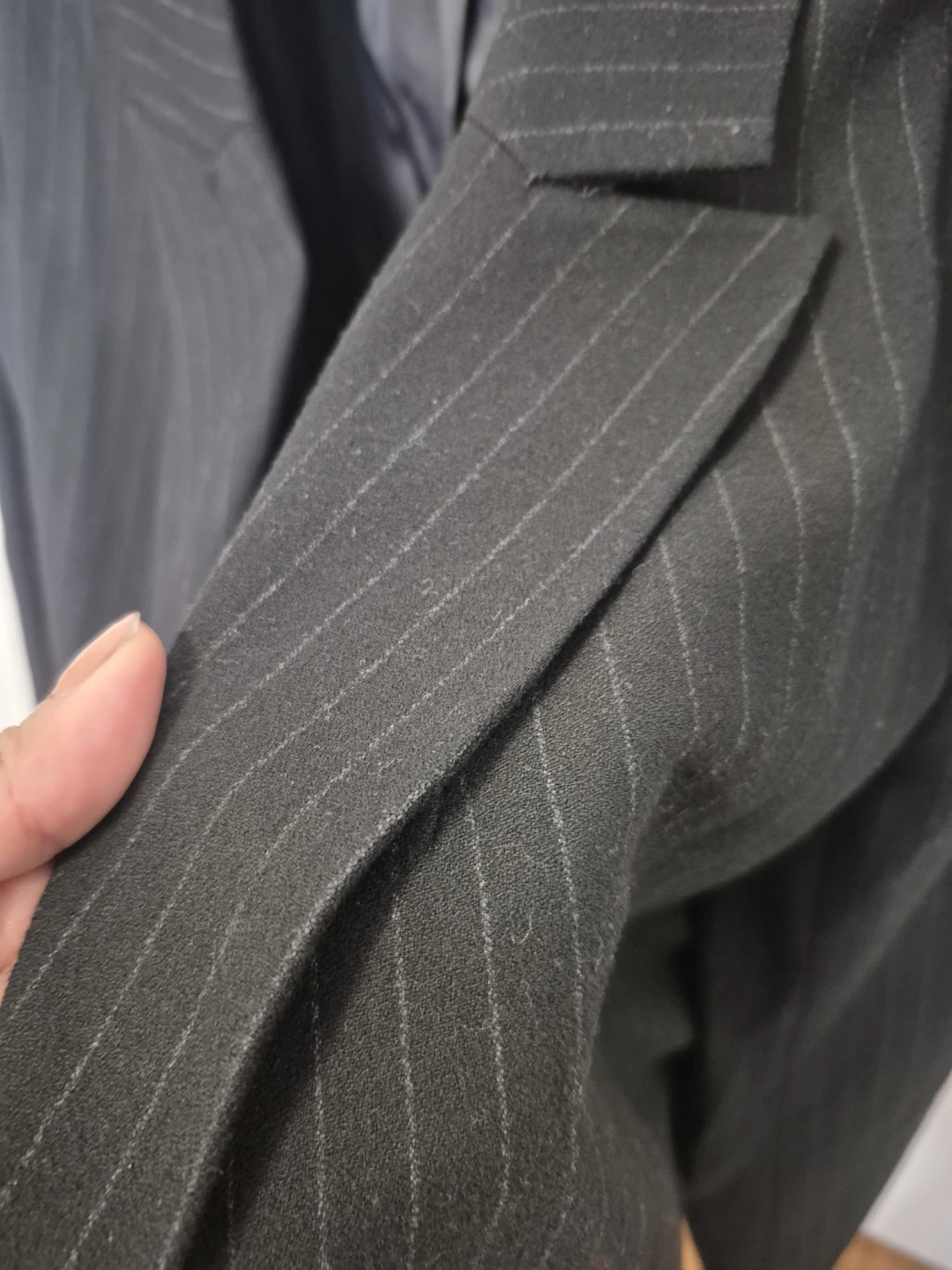 Signature by Reitmans Pinstripe Blazer Size 16 - photo 4