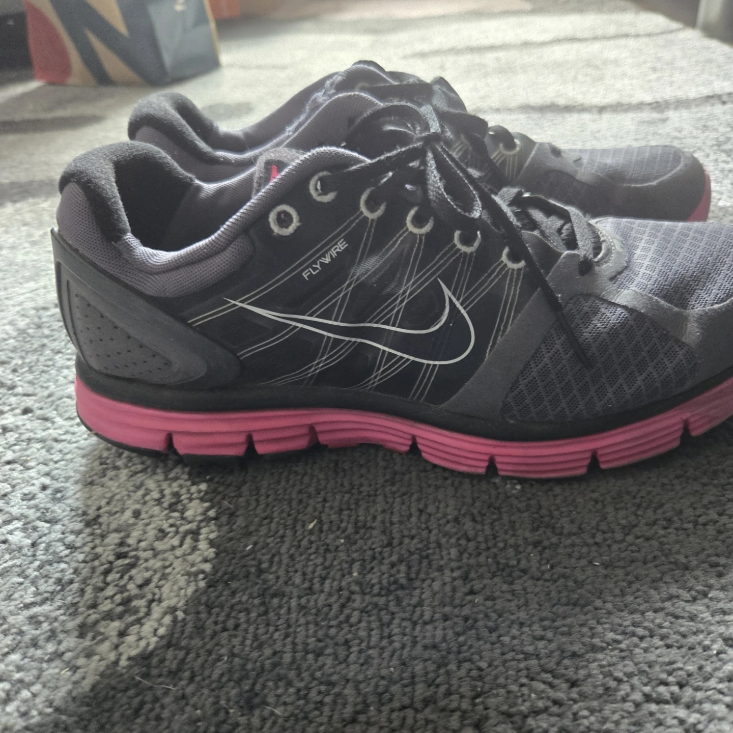 FREE Women's Size 10 Nike Lunarglide 2 - photo 2