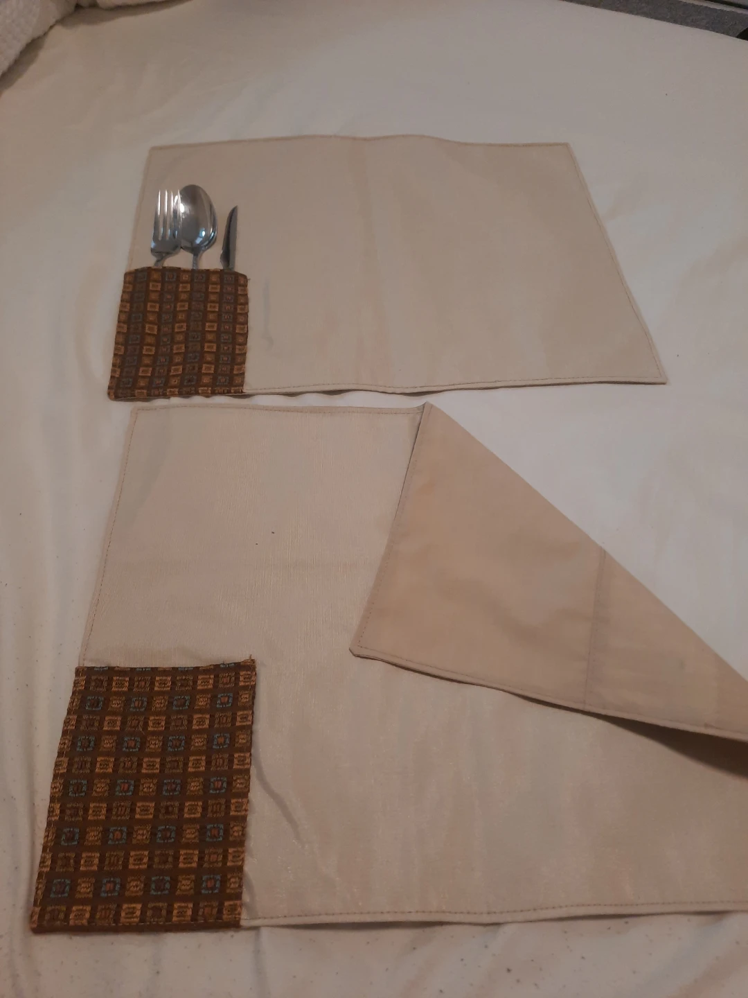 Placemats with Cutlery Pockets - - photo 3