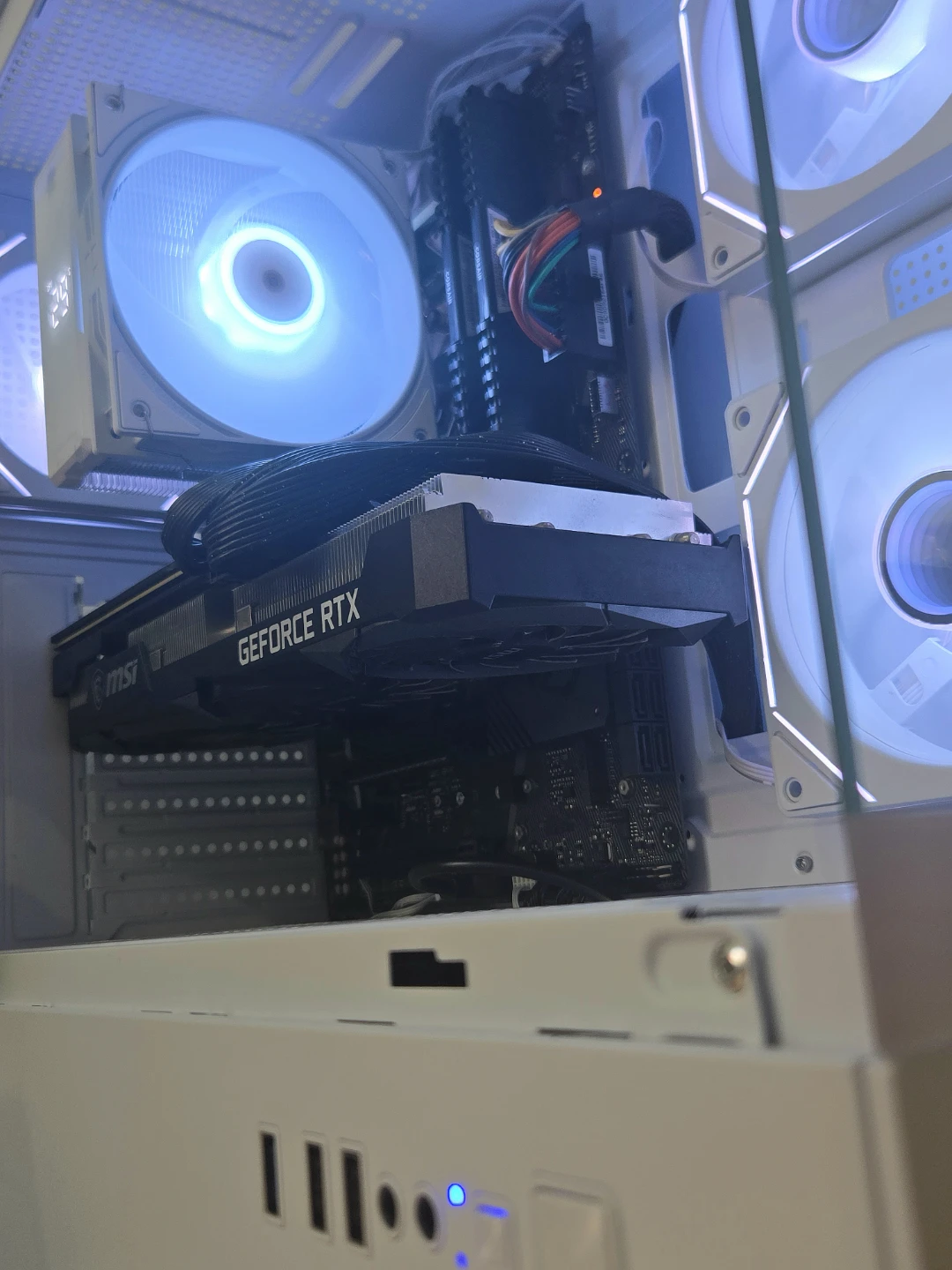RTX 3070 Gaming PC | i5-9600K | 1440p Ultra - photo 4