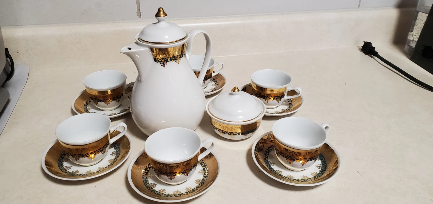 White and Gold Coffee/Tea Set with 6 Cups and Saucers