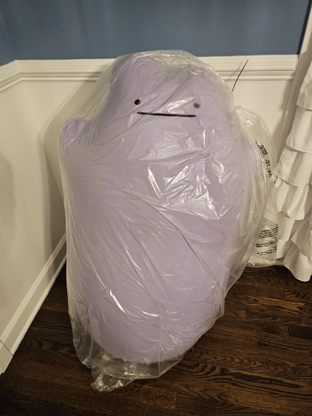 Pokémon Ditto Giant Bean Bag Chair By Yogibo (Rare Collectible) - photo 2