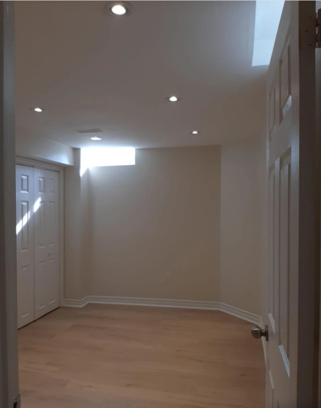2 bedroom Basement Apartment for rent - photo 3
