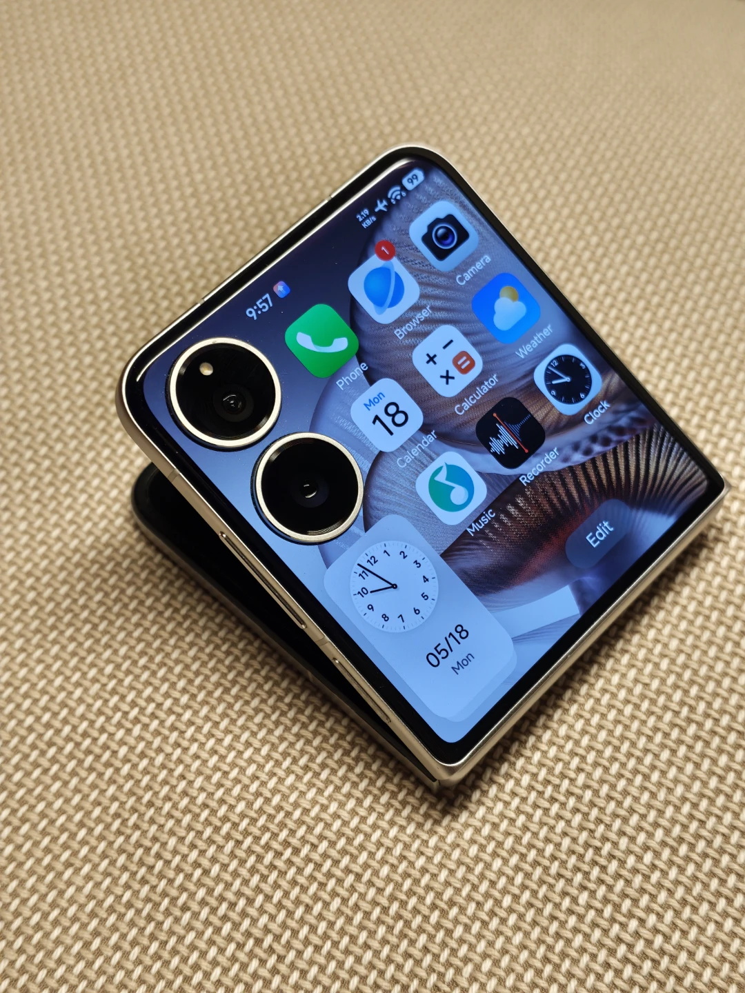 Xiaomi MIX Flip 2 CN Version