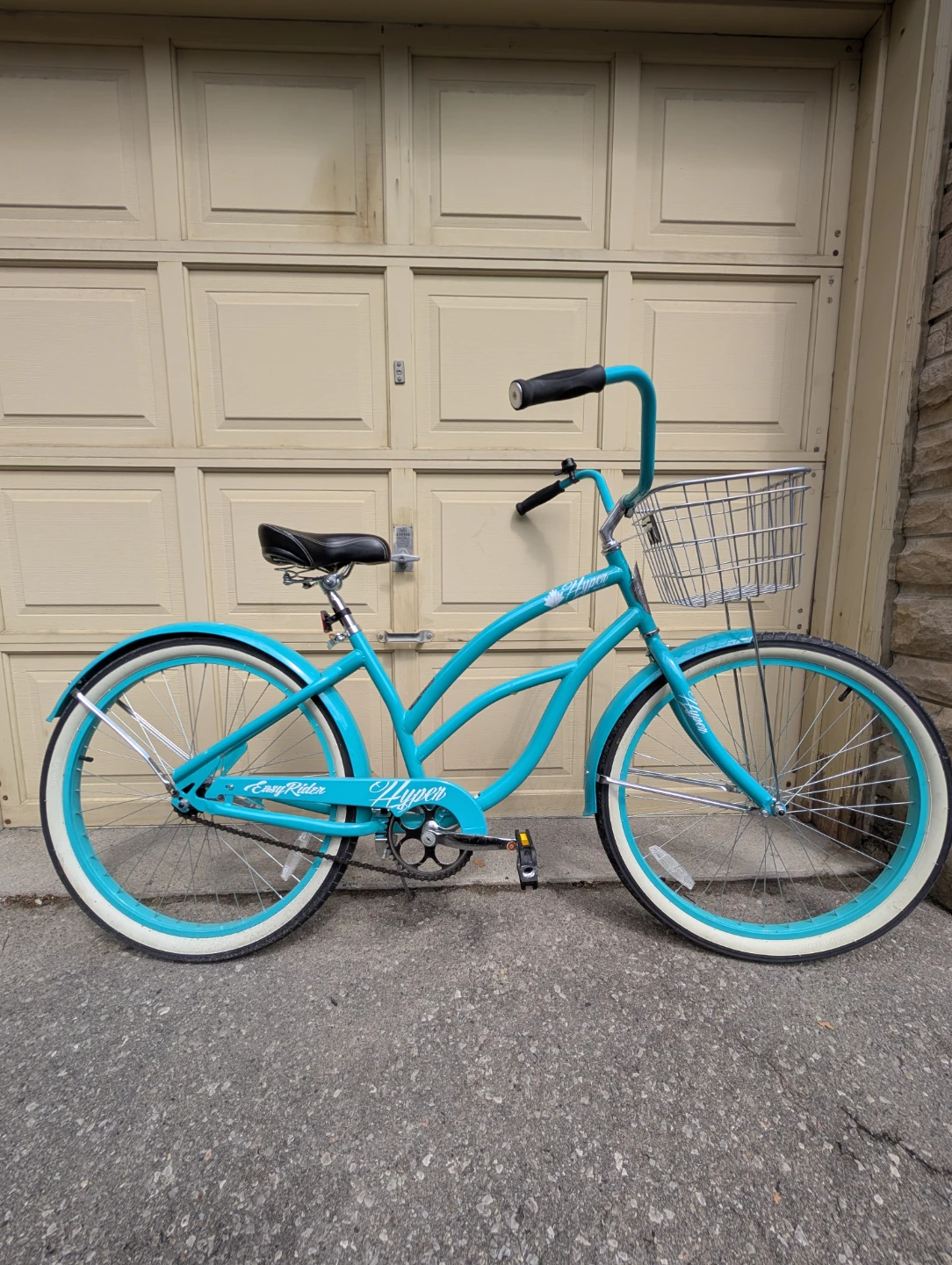 Aqua Cruiser Bicycle with Basket