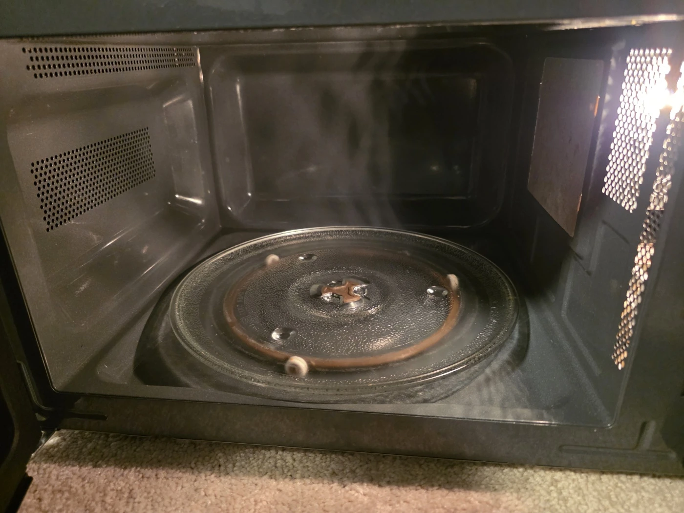 Vissani Microwave - photo 2