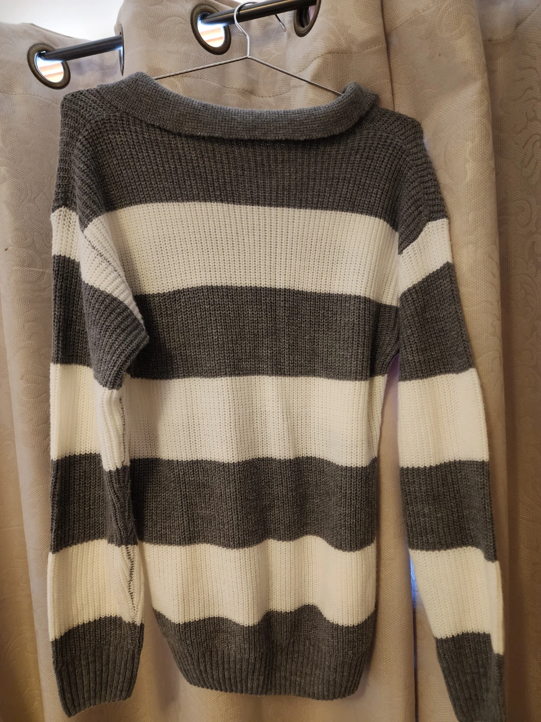 Grey Striped Knit Henley Polo Sweater - Size [M] - photo 2