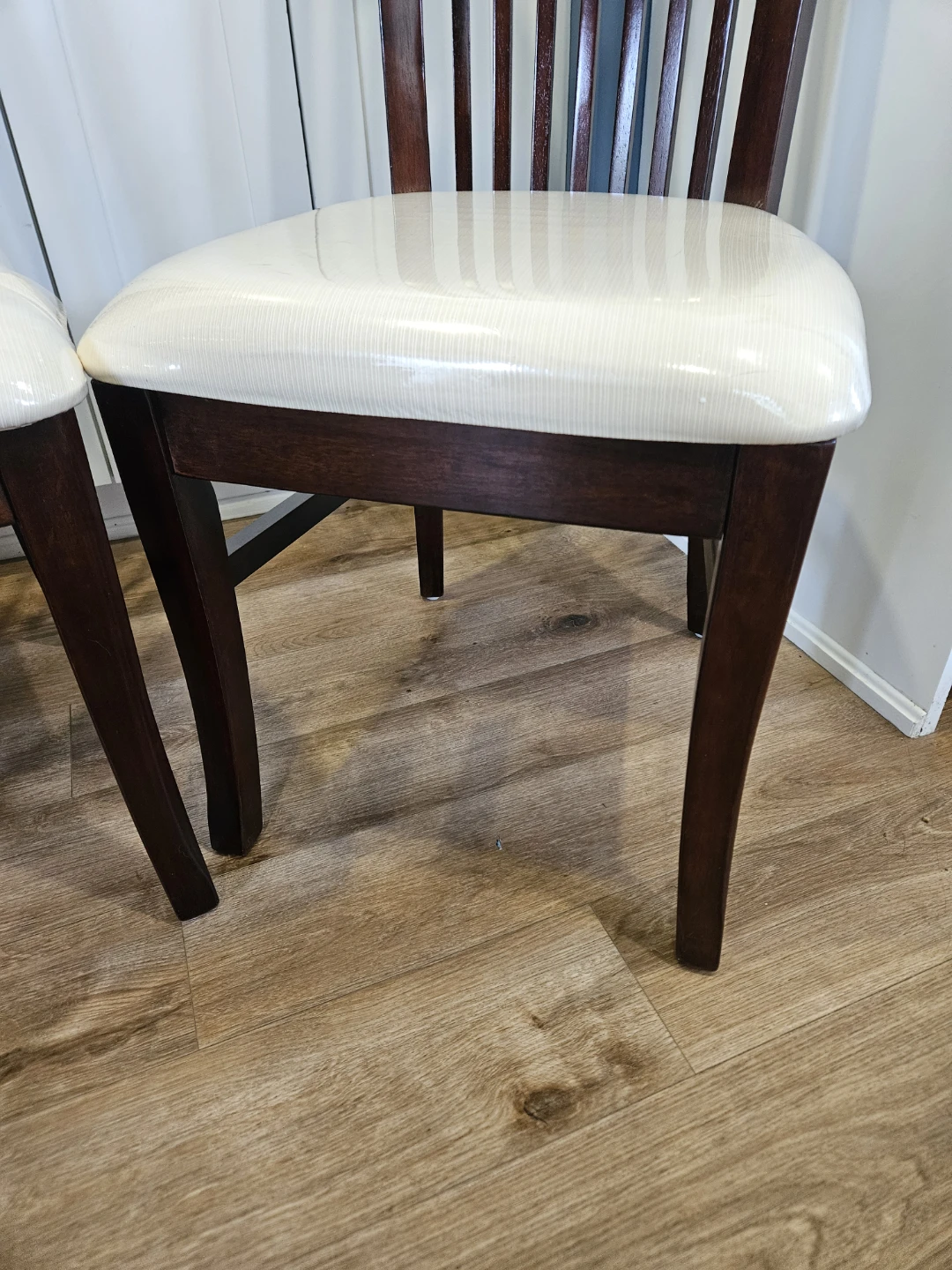 Set of 3 Dining Chairs - Wood Frame with Padded Seats - photo 5