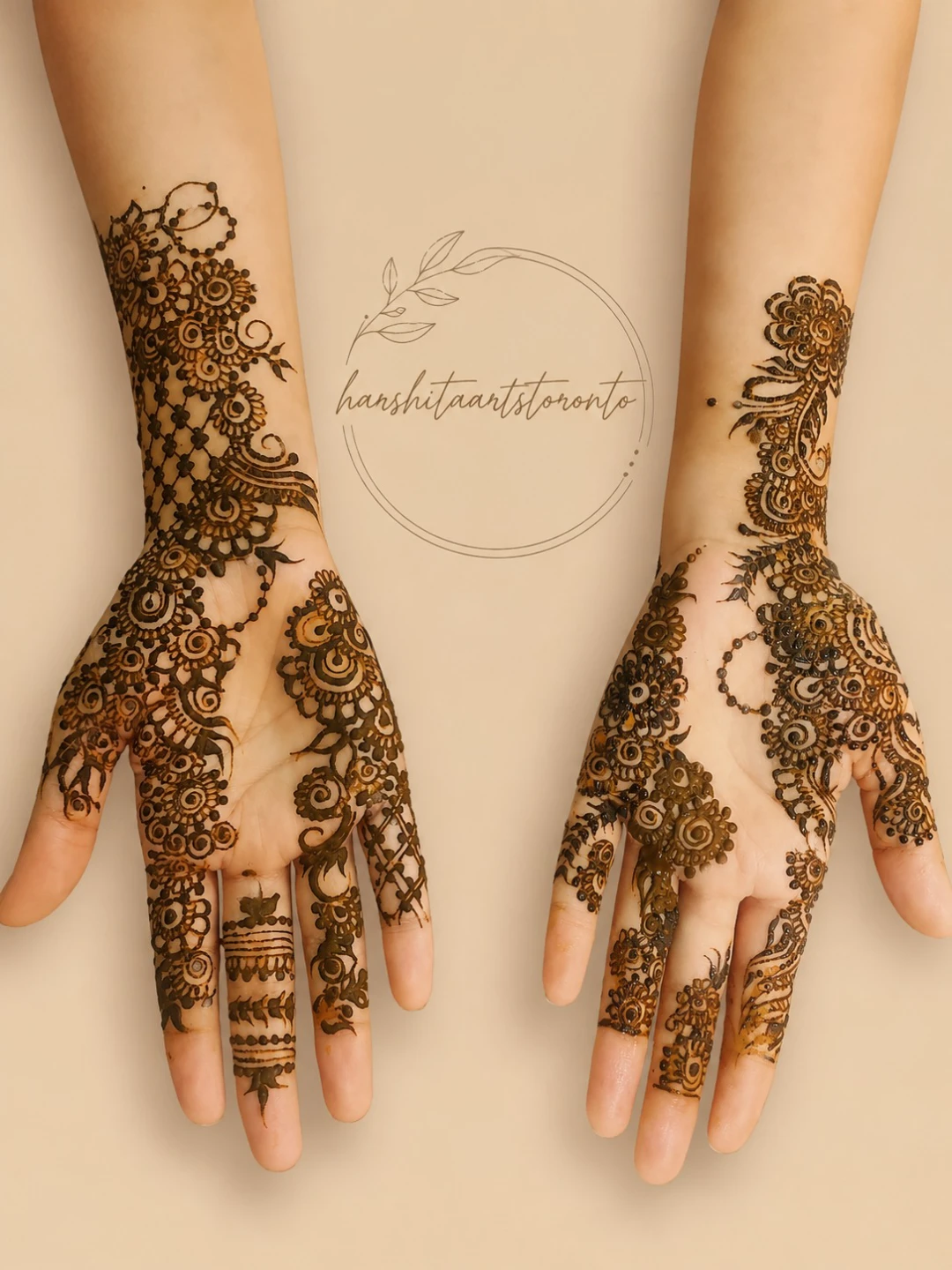Henna artist in Toronto downtown - photo 4
