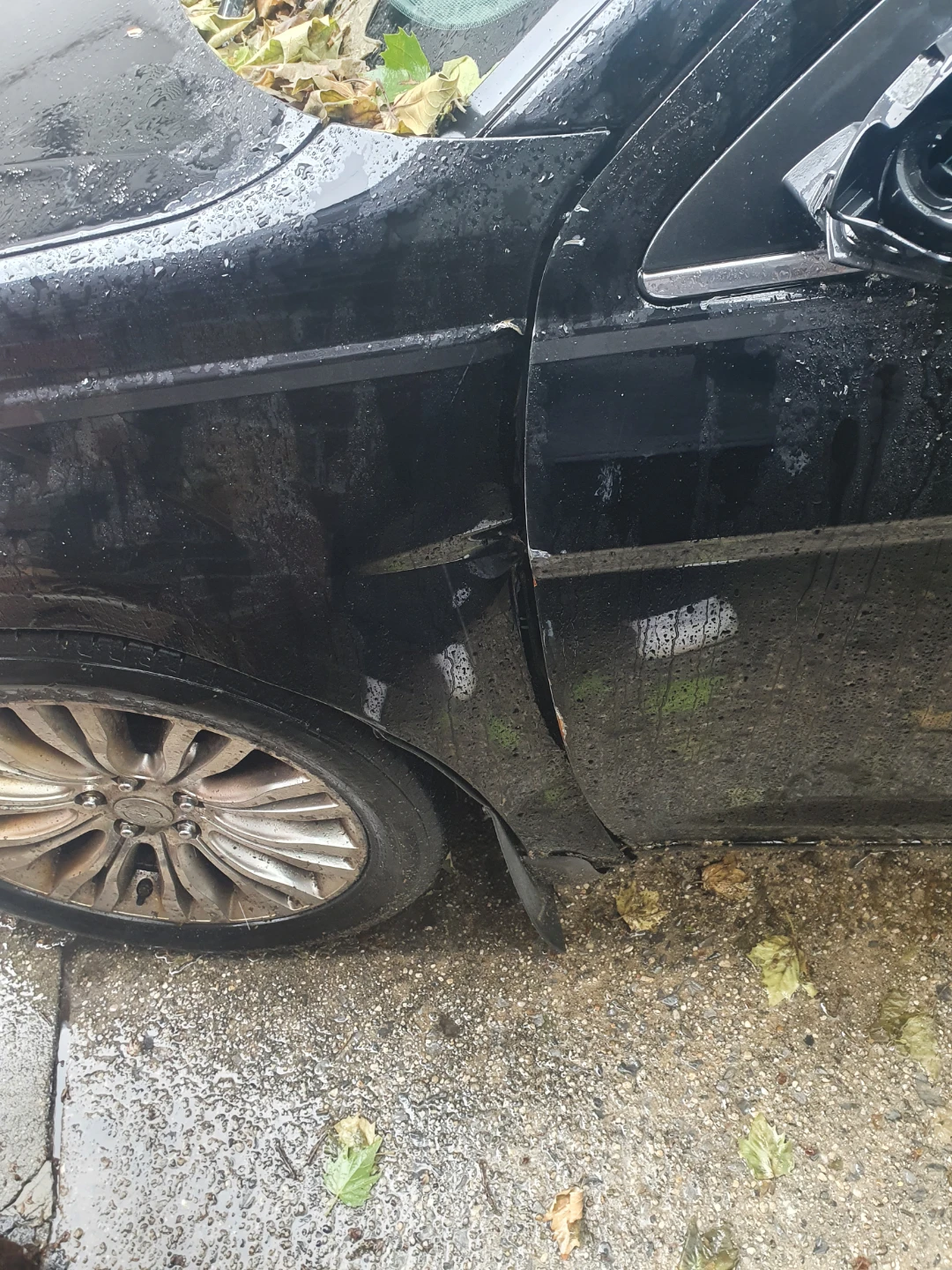 Black Chrysler 200 Sedan - photo 2