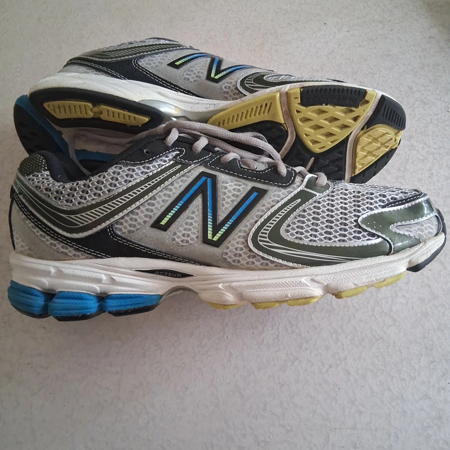 Running Shoes