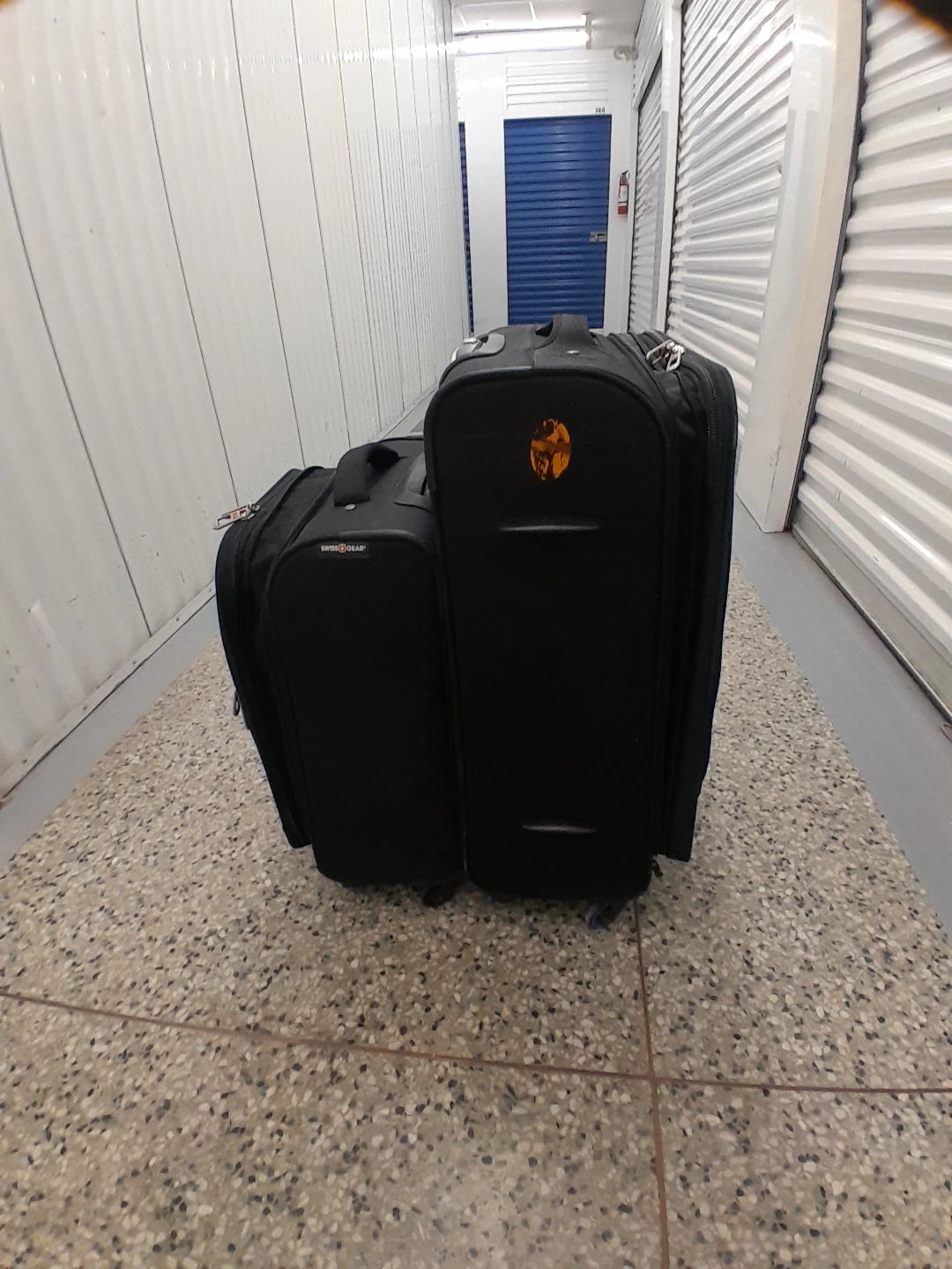 Swiss Gear Luggage Set - Black Size 26x9CM & 21x9 CM - photo 4