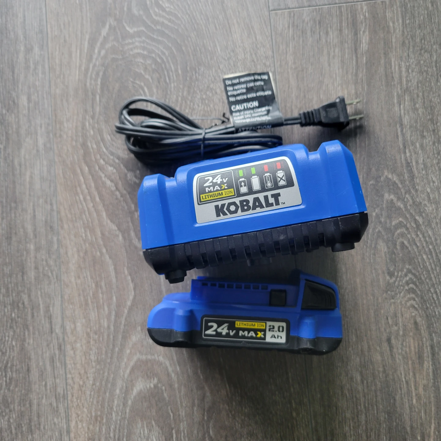 Kobalt 24V Max Lithium Ion Battery Charger and 2.0 Ah Battery