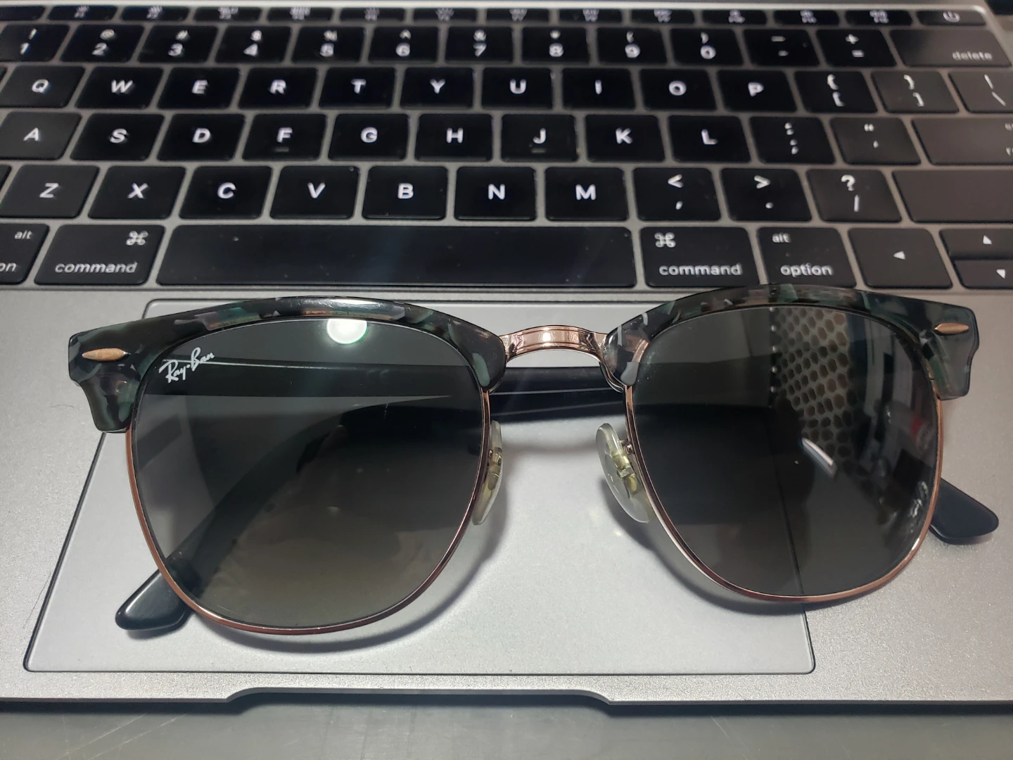 Ray-ban rb3016 sunglasses.