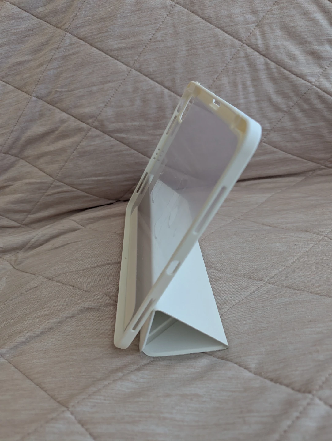 White iPad Air 11 Case - photo 4