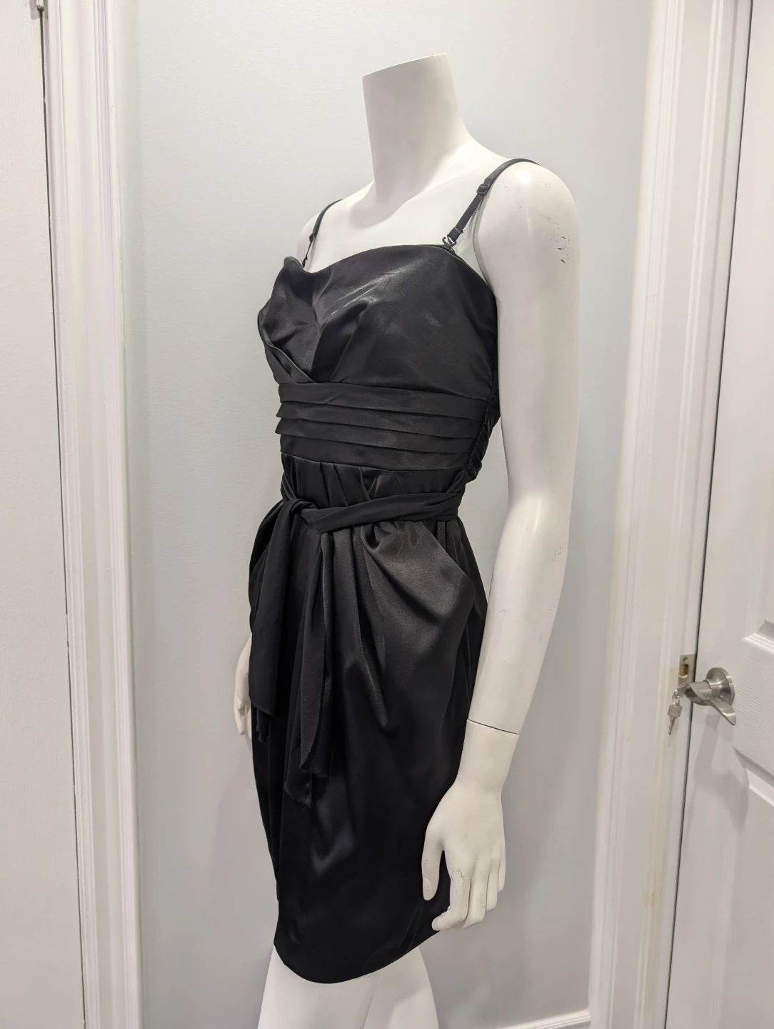 EUC - Women's Black Le Chateau Dress Size M (8-10) - photo 3