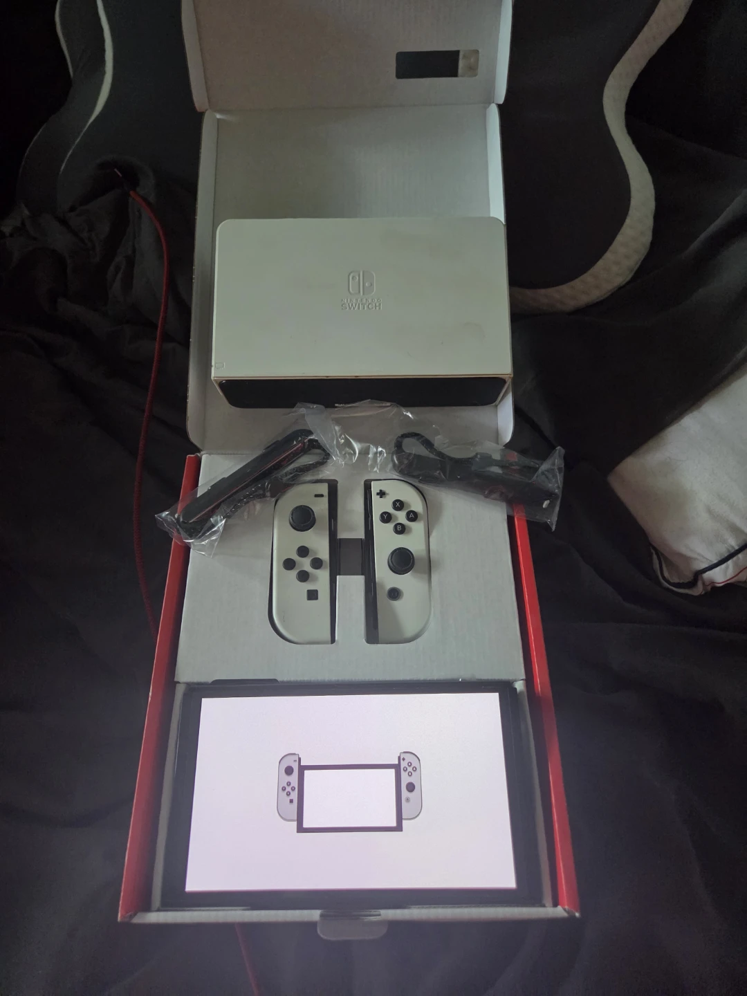 Nintendo Switch OLED - photo 4