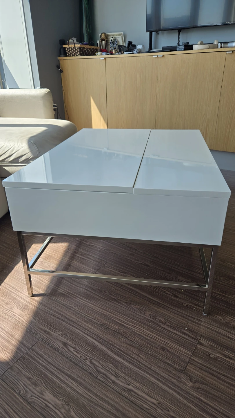 White Lift-Top Coffee Table with Storage