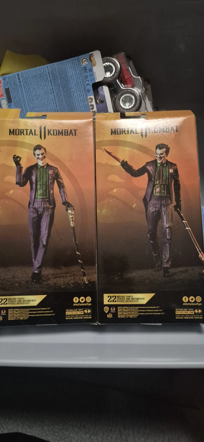 Mortal Kombat 11 The Joker Action Figures (Set of 2) - photo 2