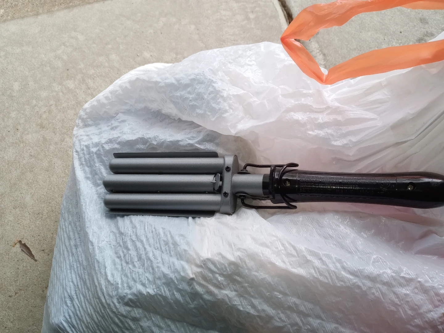 Revlon Waver Iron - photo 2
