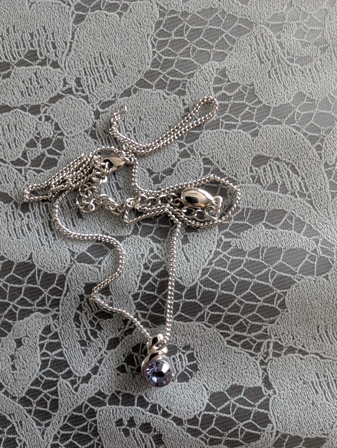 Silver-tone necklace with purple pendant - photo 4