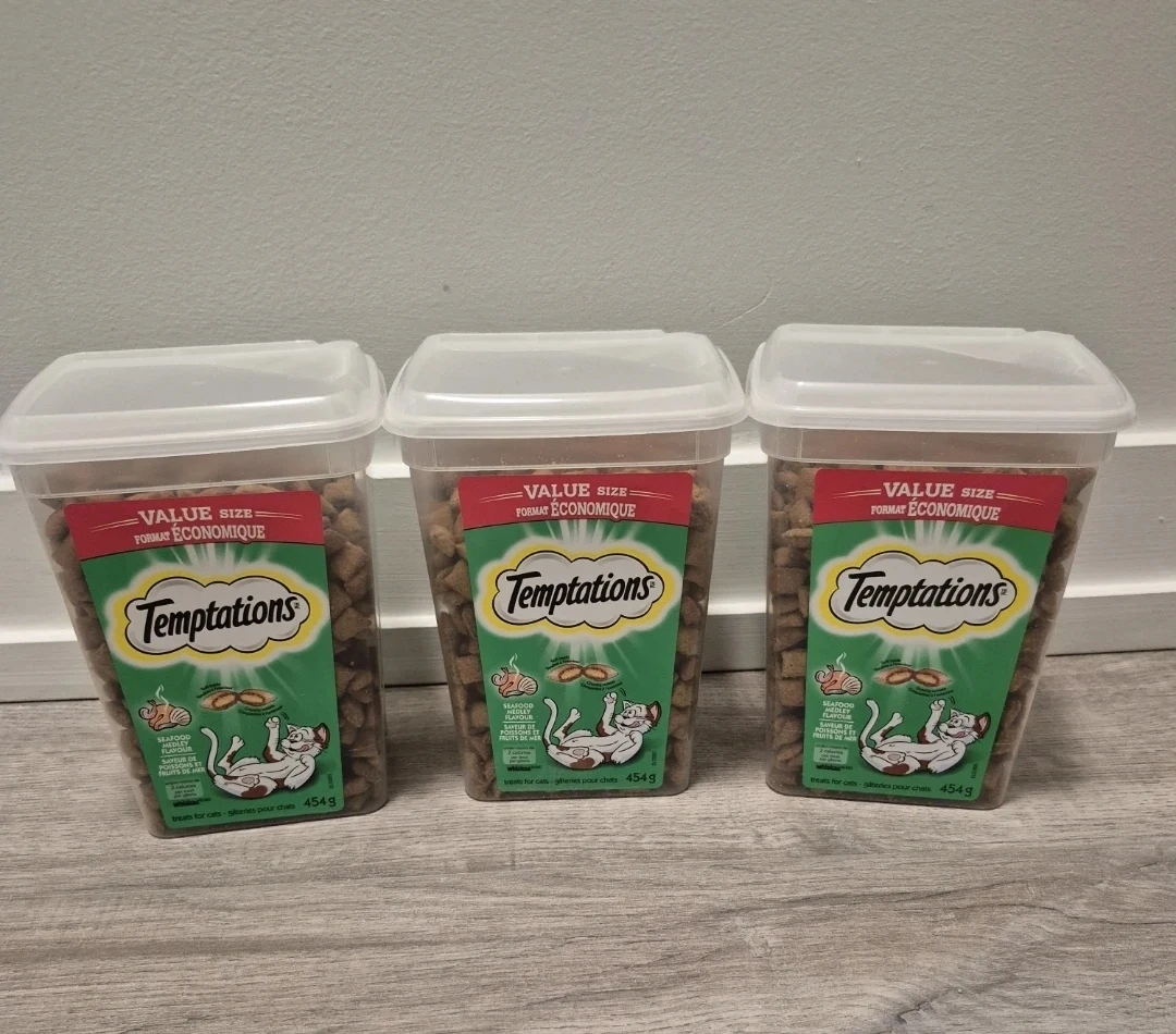 3 Cat Treats for 15$ - photo 3