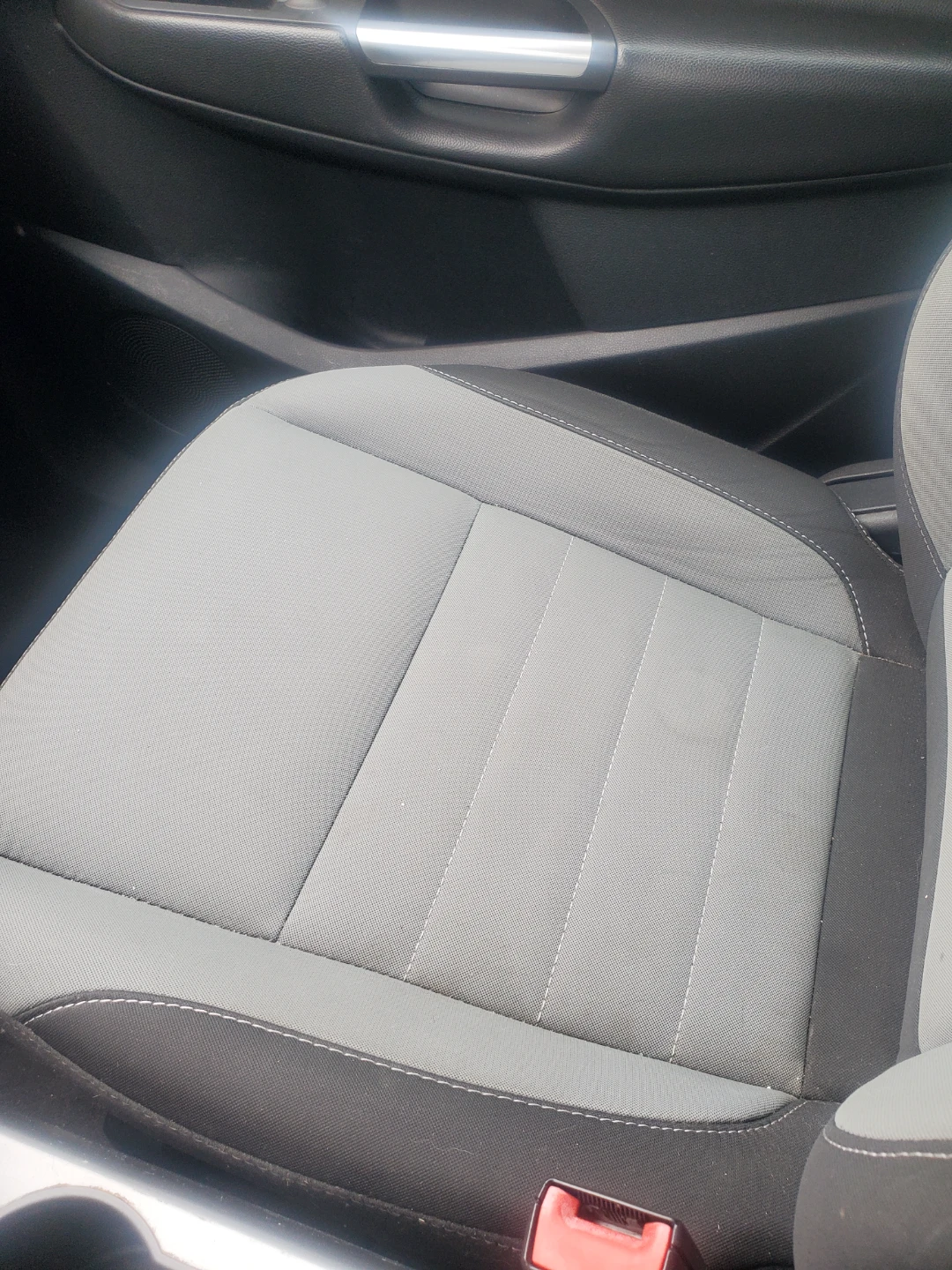 Ford Escape SUV - photo 5