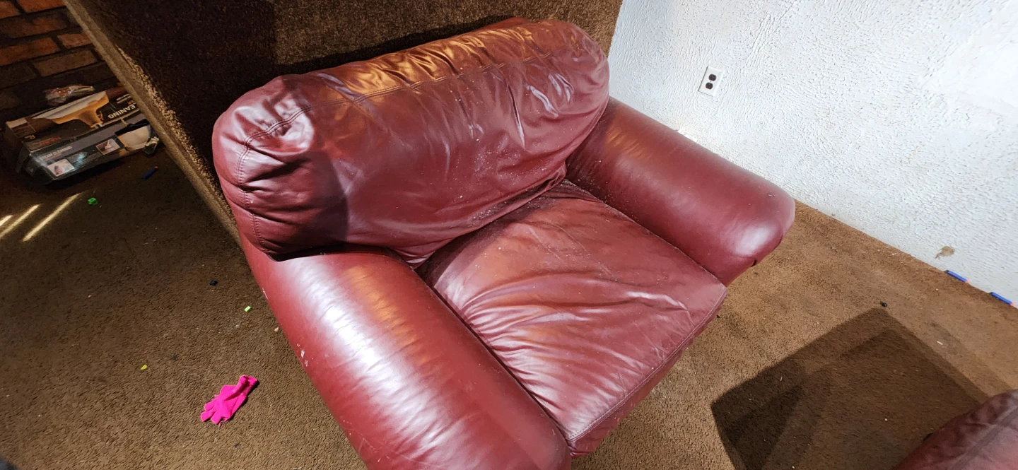 Red Leather Armchair and Ottoman Set - photo 3
