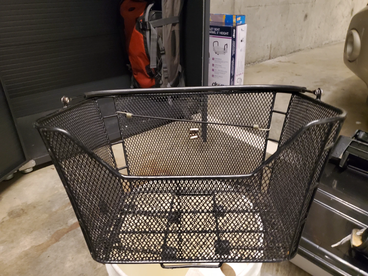Black Metal Bicycle Basket - photo 2