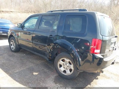 Black Honda Pilot SUV - photo 5