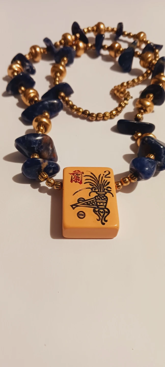 Asian Mahjong Tile Pendant gold tone blue beaded  necklace - photo 4