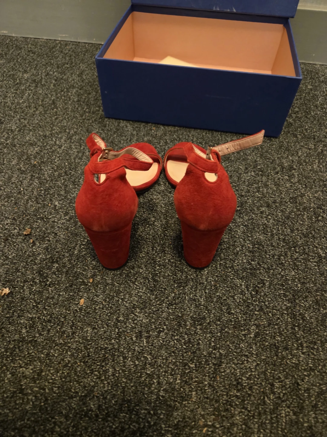 Stuart Weitzman Red Suede Heels Size 7 - photo 5