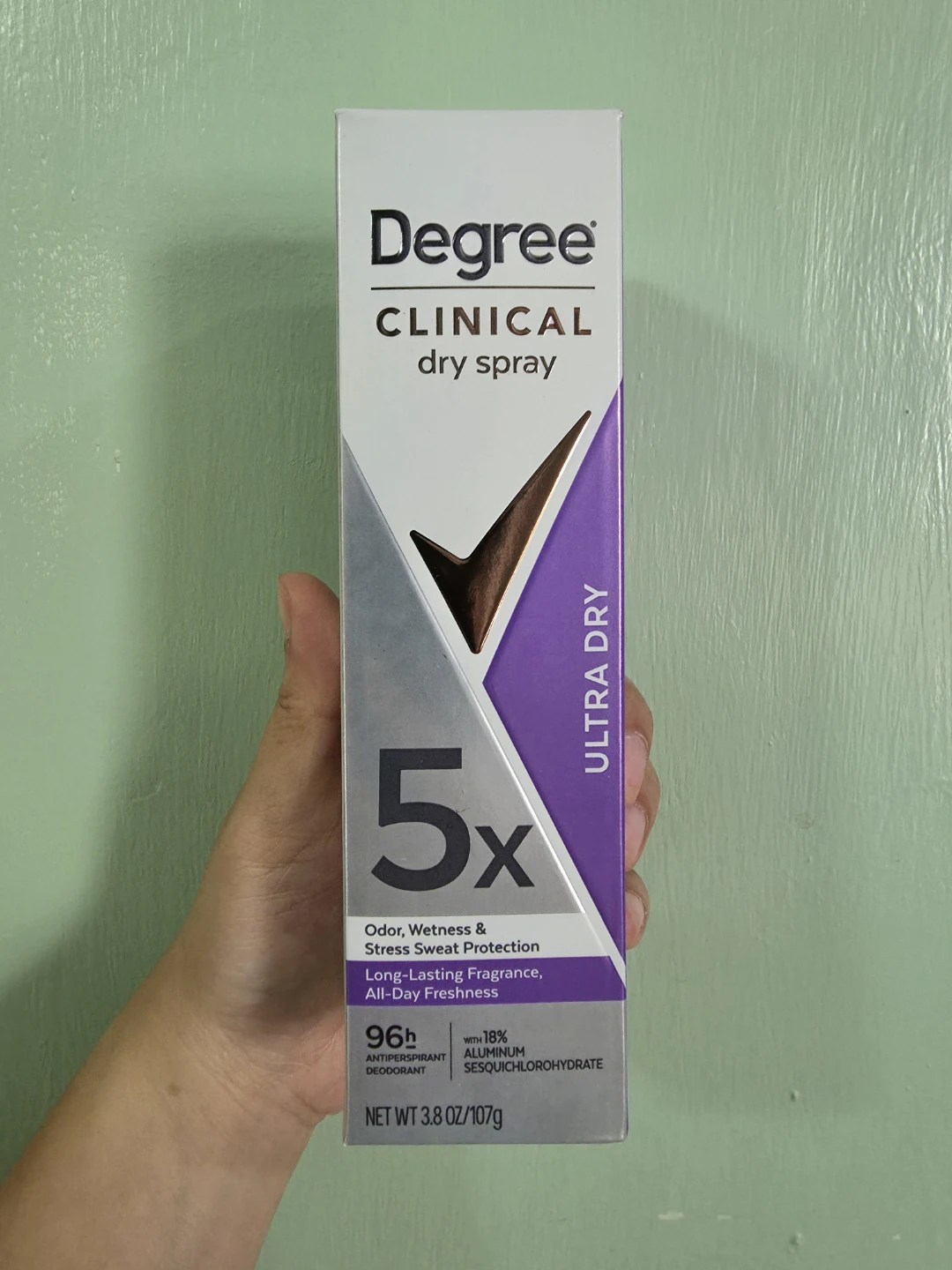 Degree Clinical Dry Spray Antiperspirant