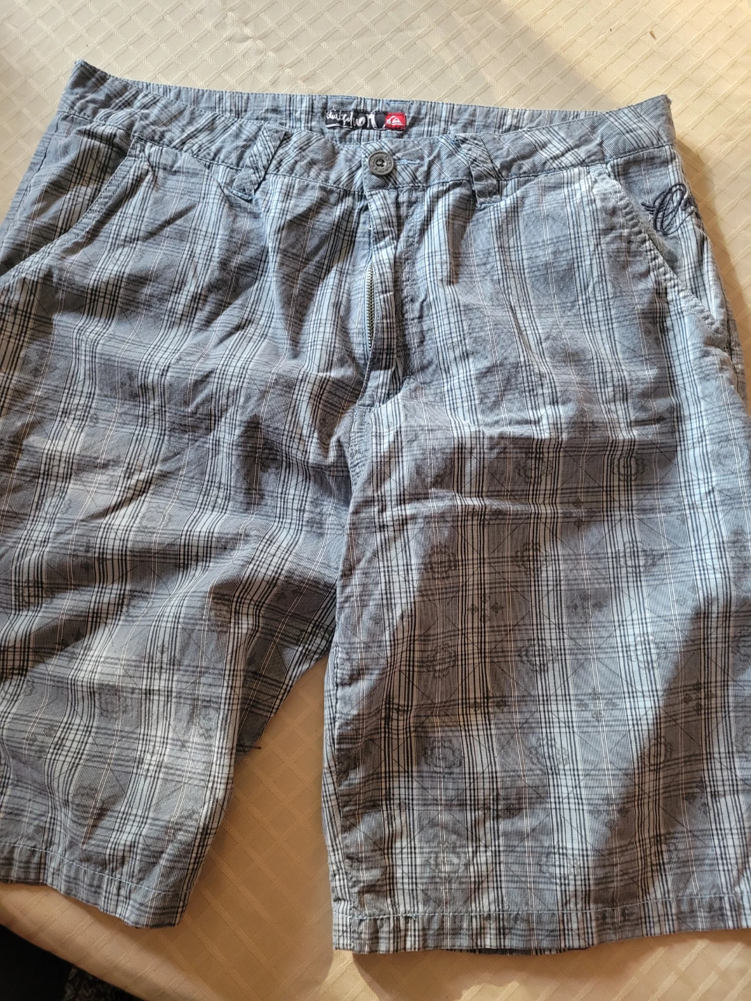 NEW Quiksilver Plaid Men's Shorts Size 34